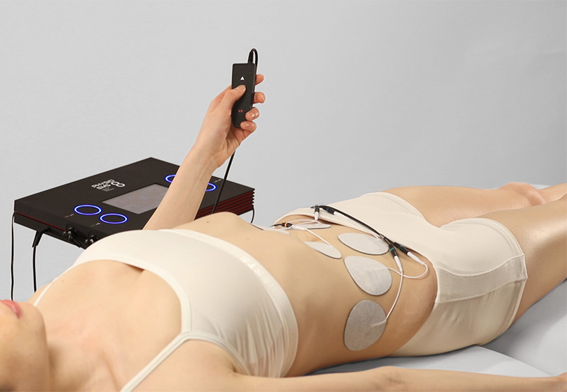 フィジオEMS8　使用イメージお腹